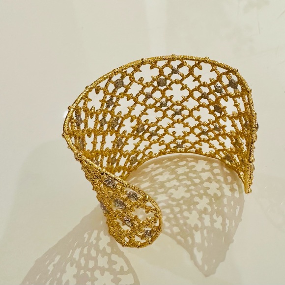 Gold & rhinestone cuff bracelet. - Picture 2 of 6